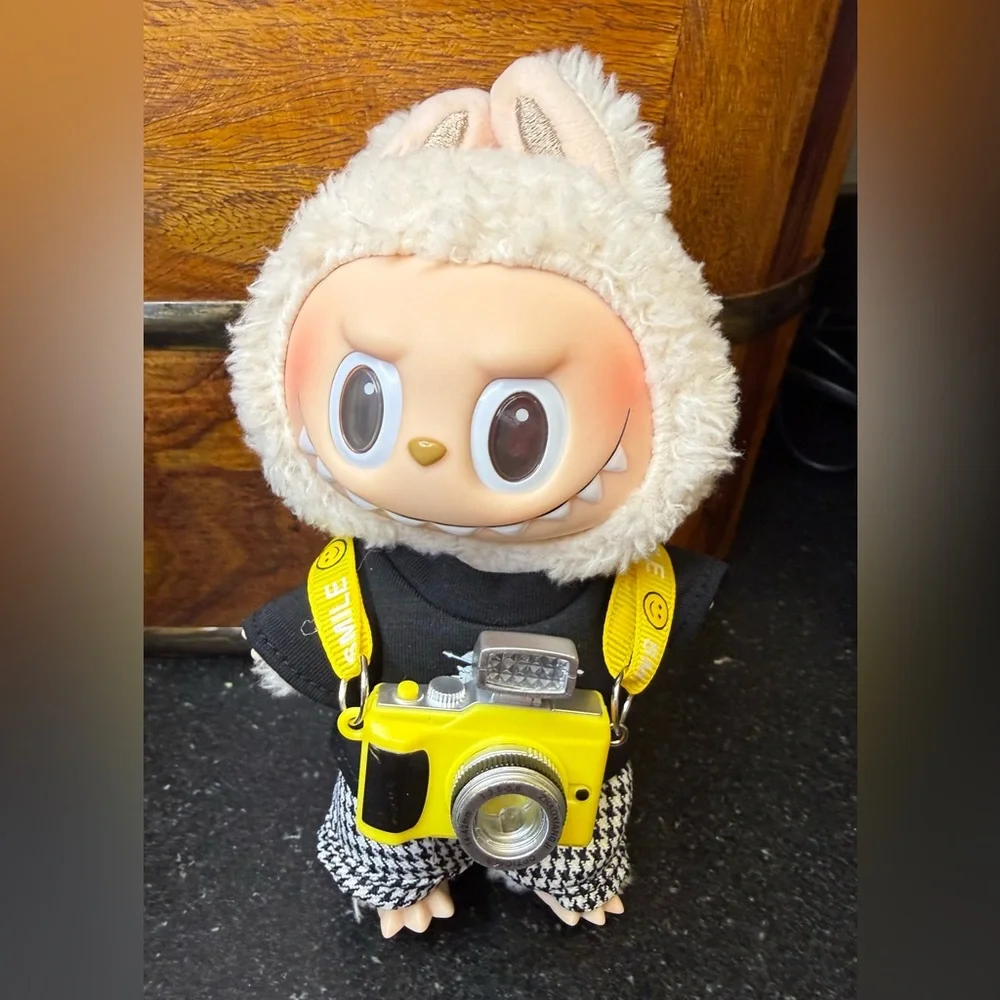 NIP Yellow Camera Accessory For Small Dolls/Labubus with Working Flash